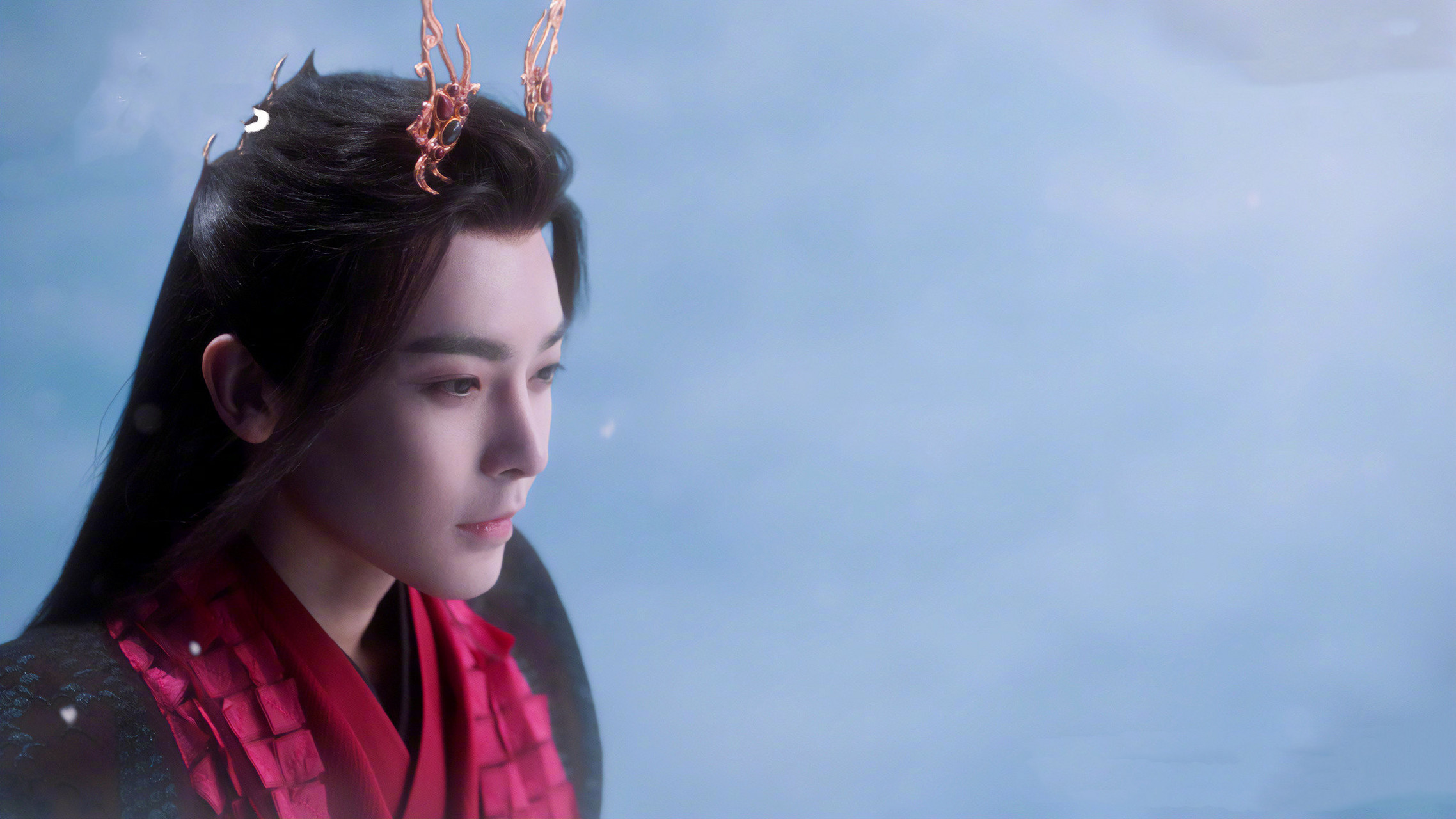 侯明昊饰演的天曜身为千年灵龙,本来有着强大的力量.