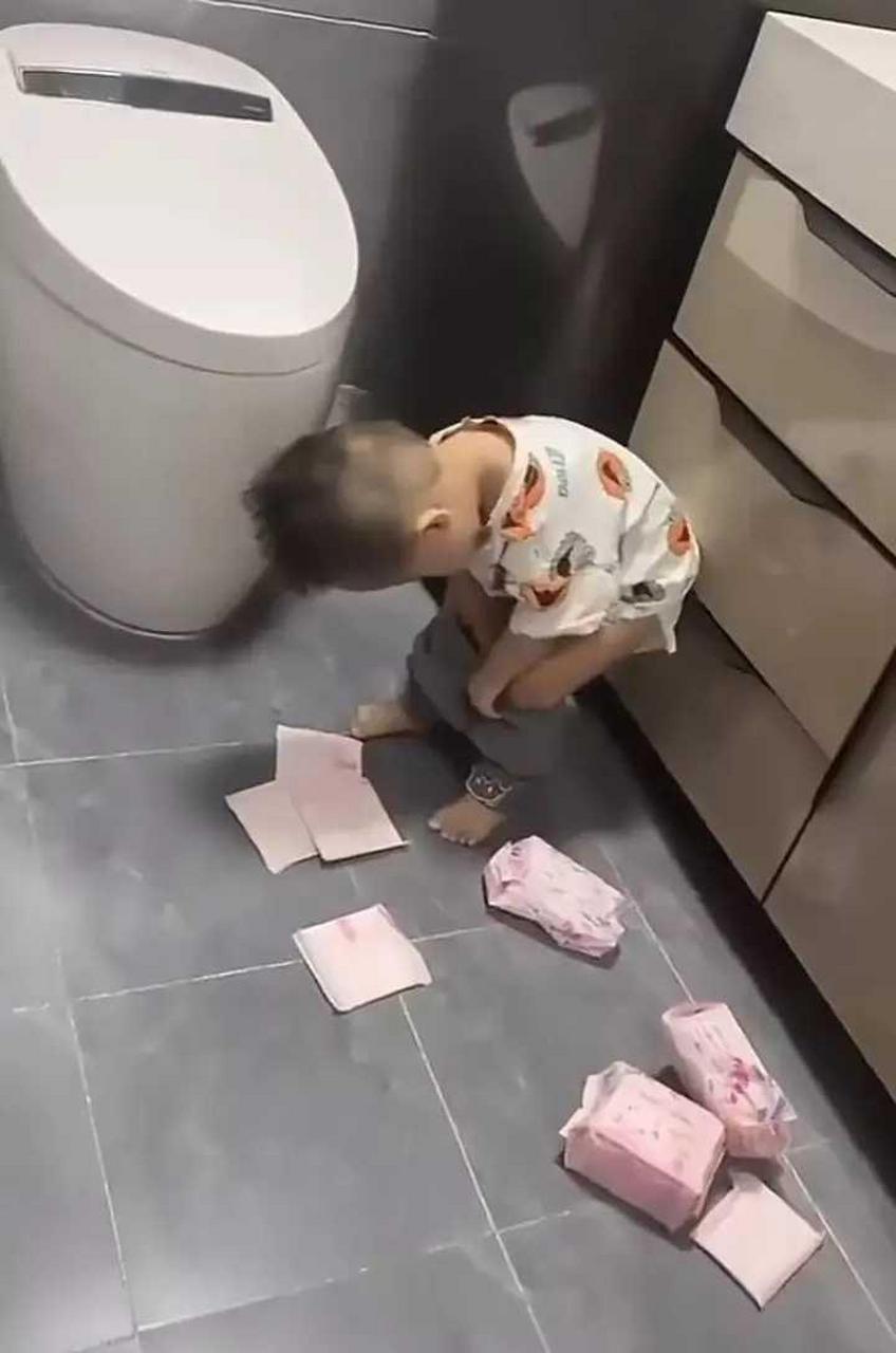 如果孩子不出声必定在作妖