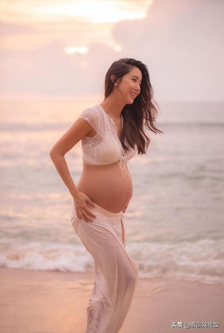 泰国女星ice晒普吉度假美照,分享准妈妈日常.