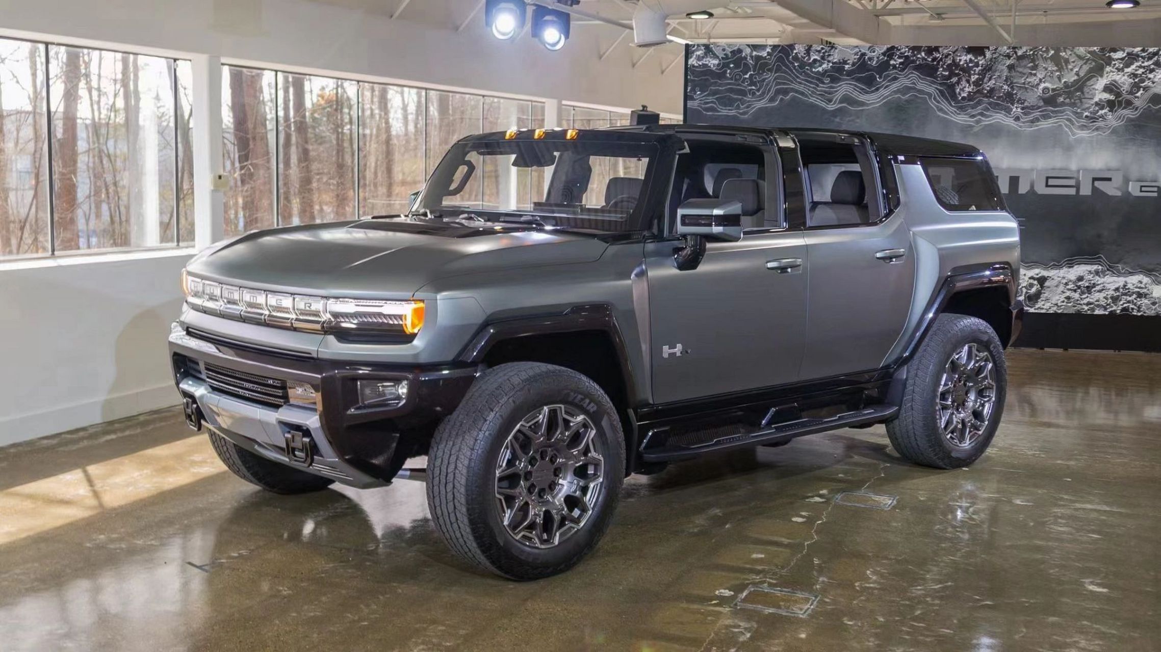 2023款悍马ev 2023款悍马ev,20分钟充电80% 1.