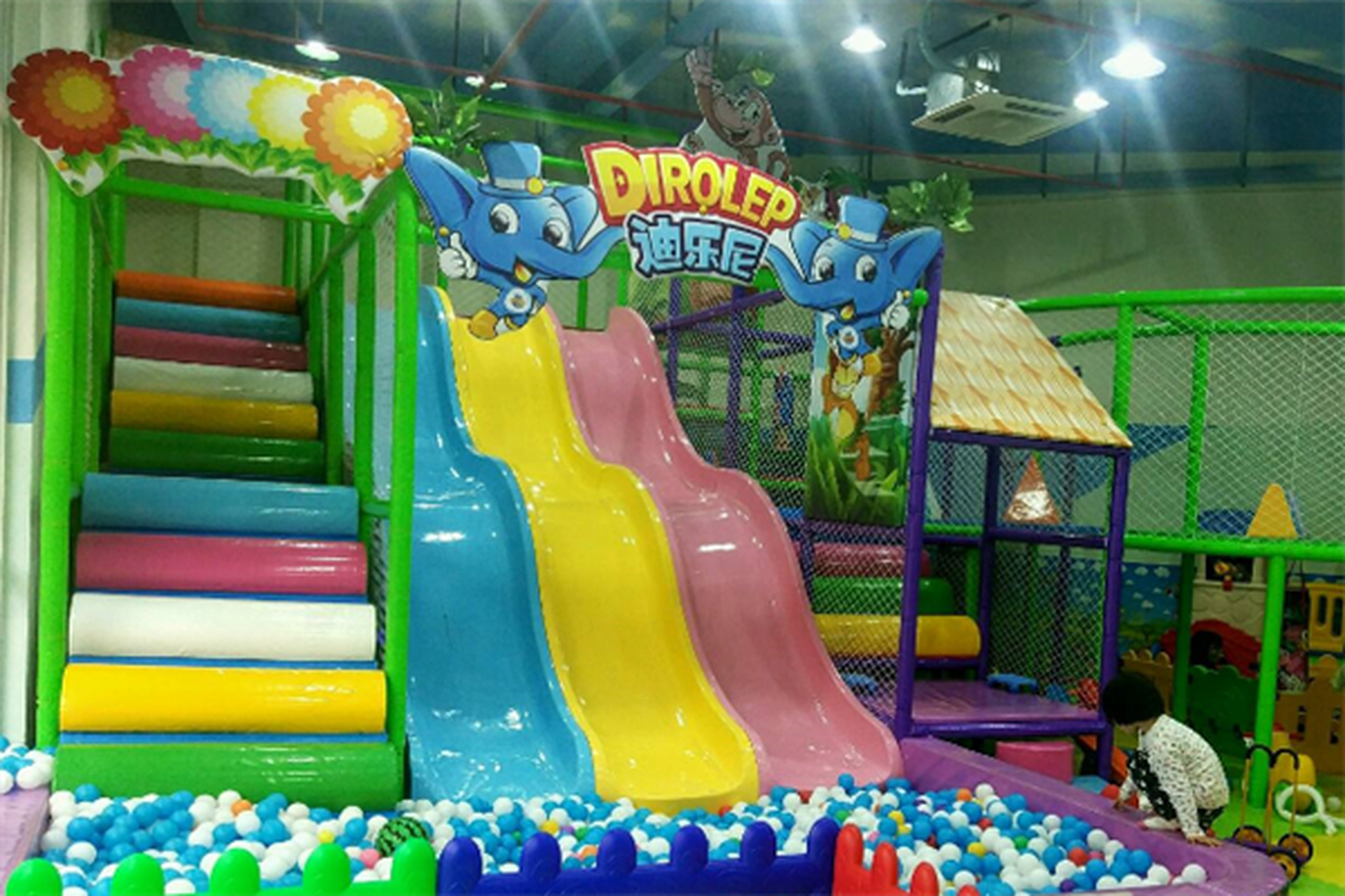 欢乐谷水上乐园    5.迪乐尼儿童乐园    6.星皇假日娱乐城    7.