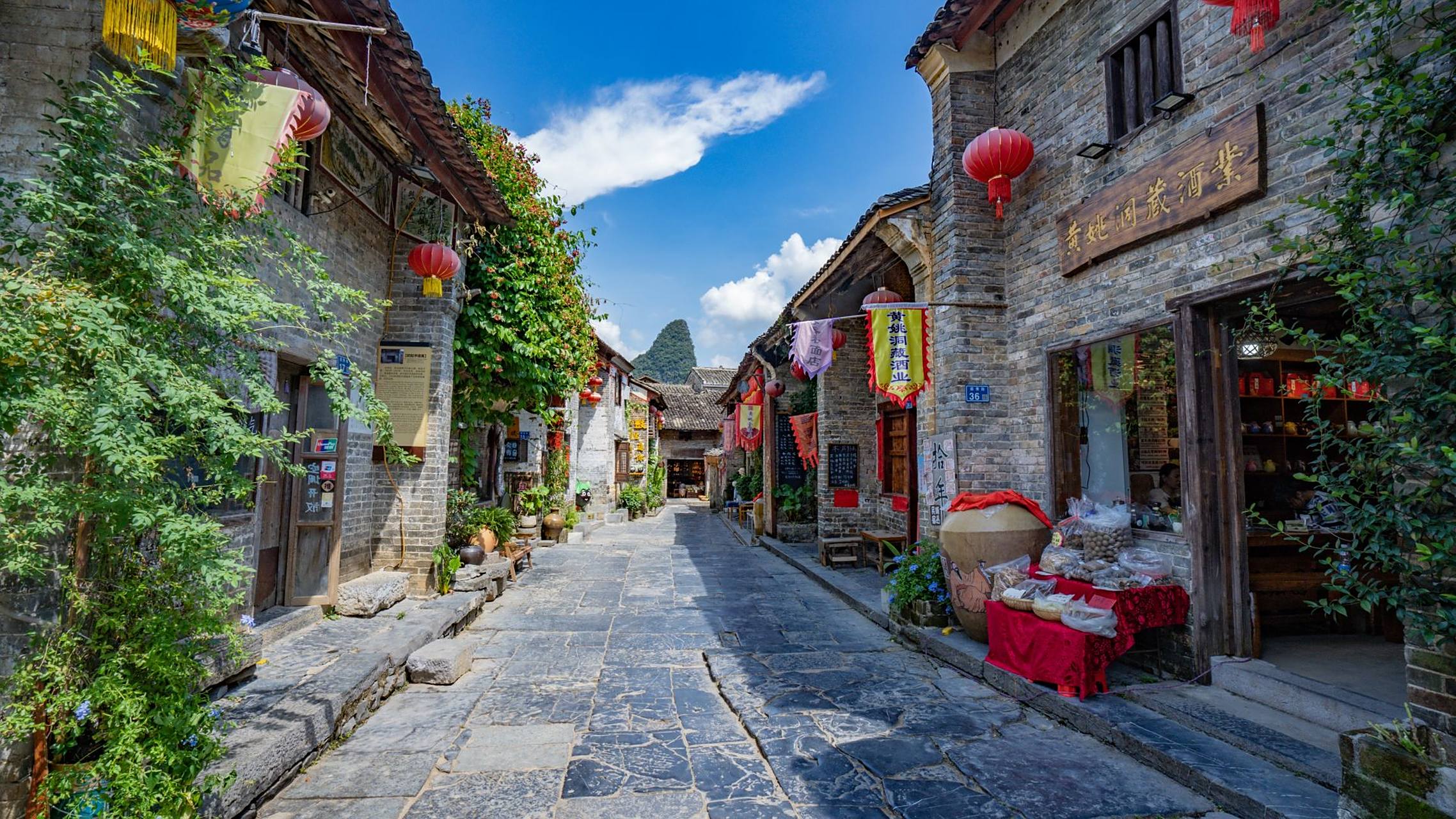 黄姚古镇位于广西壮族自治区贺州市昭平县,是一个具有千年历史的古镇