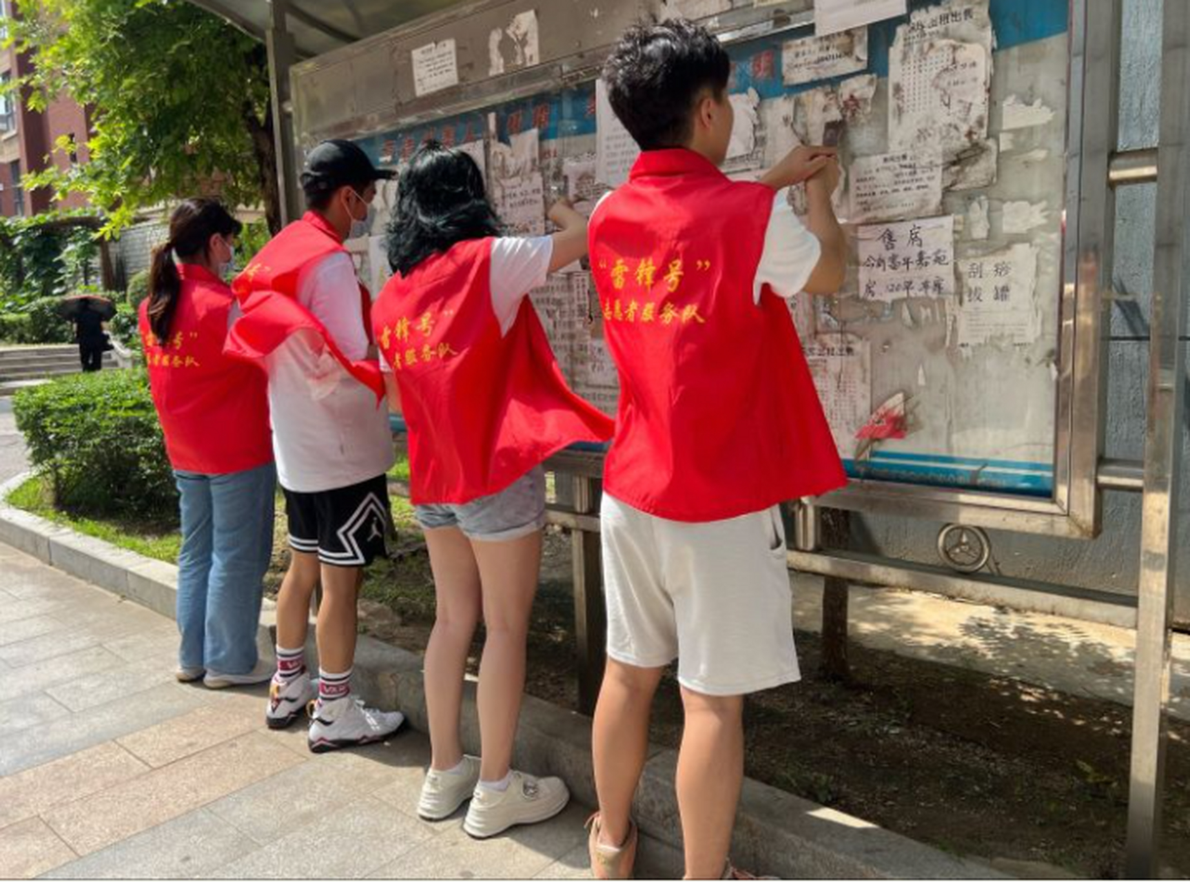 站前街道:西九路社区开展大学生志愿者进社区社会实践活动#贯彻二十大