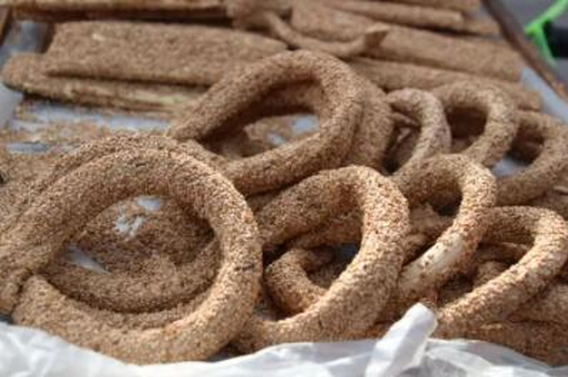 麻渠大糖 这个小吃是很多小朋友都喜欢的,主要是因