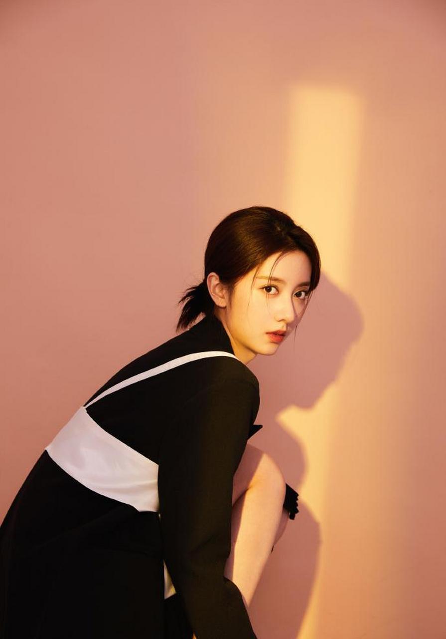 美女演员陈姝君迷人美照欣赏,好漂亮啊