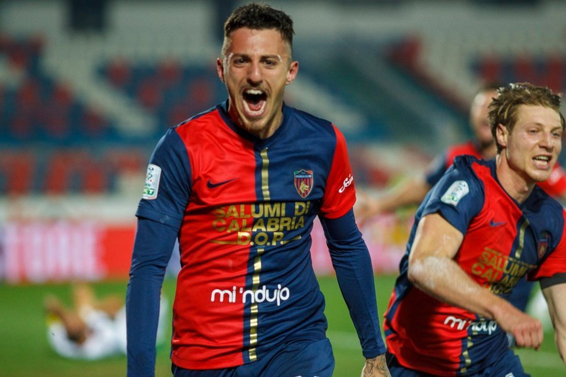 【迪马济奥】意甲 莱切俱乐部正在考虑用纳斯蒂代替离队的科隆博,交易