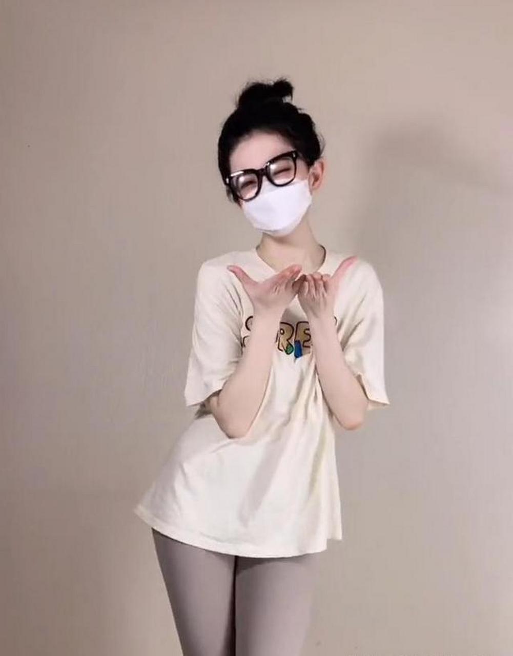 抖音网红林南学姐,瑜伽裤变装大合集