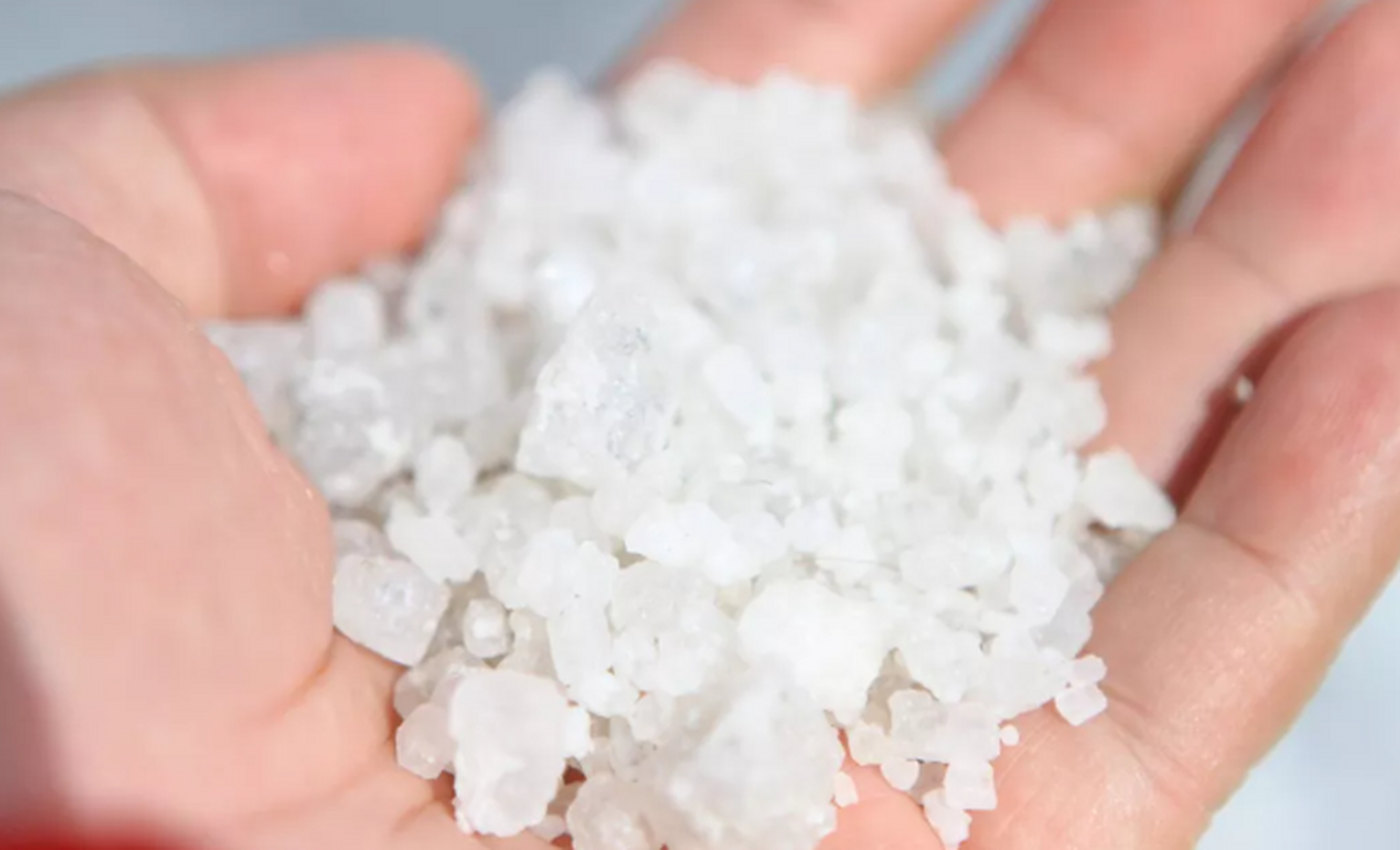 "热敷"遇上"粗盐"‍,好处这么多! 1,热敷腹部:对女人的问题最好,暖