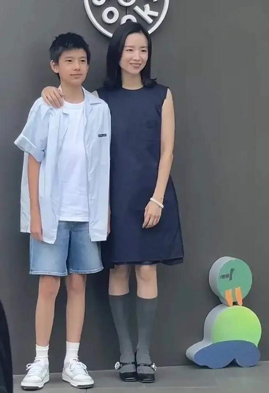 为啥董洁与潘粤明就突然和解了呢?