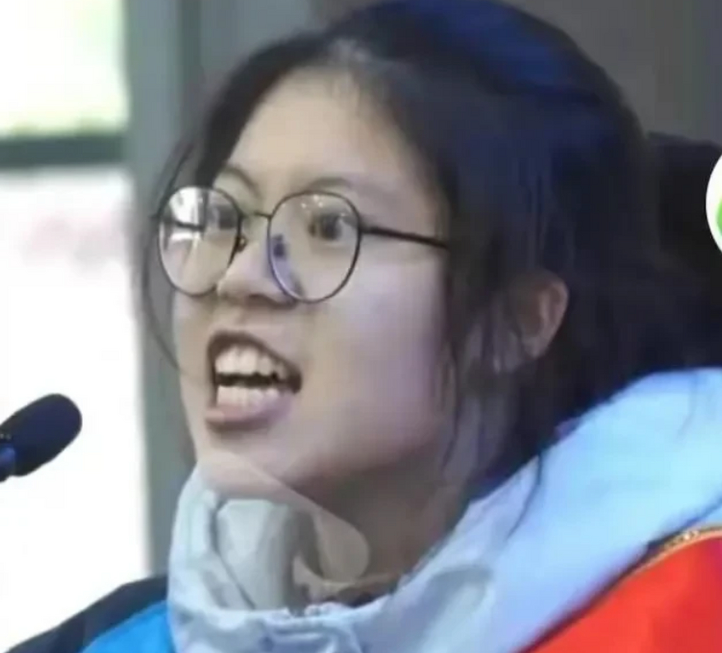 67  有人笑话她面目狰狞,表情太过夸张,霸气侧漏,正是她这个年龄的