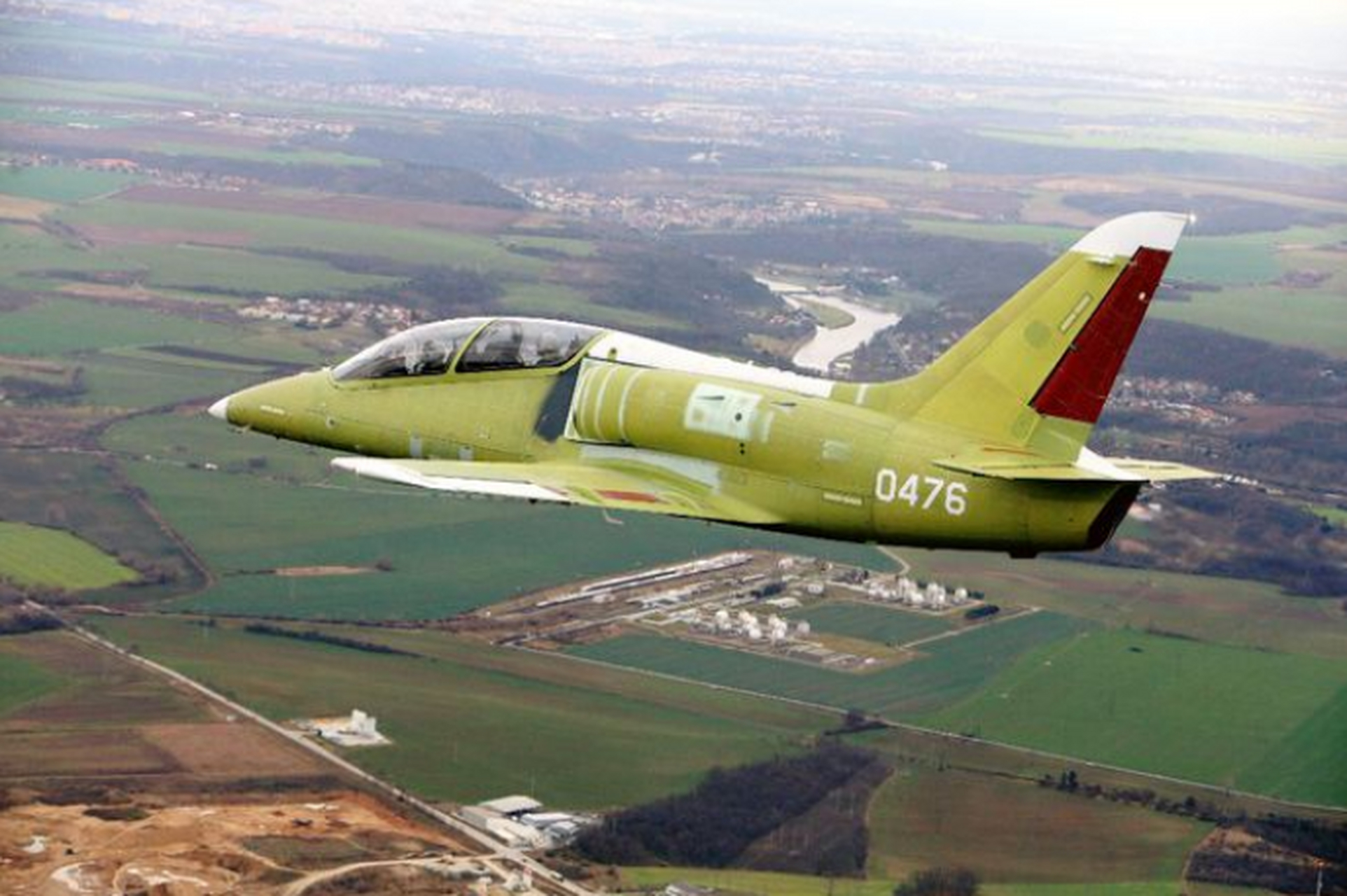 aero公司首次试飞l-39ng轻型攻击教练机,据报道,捷克制造商aero公司