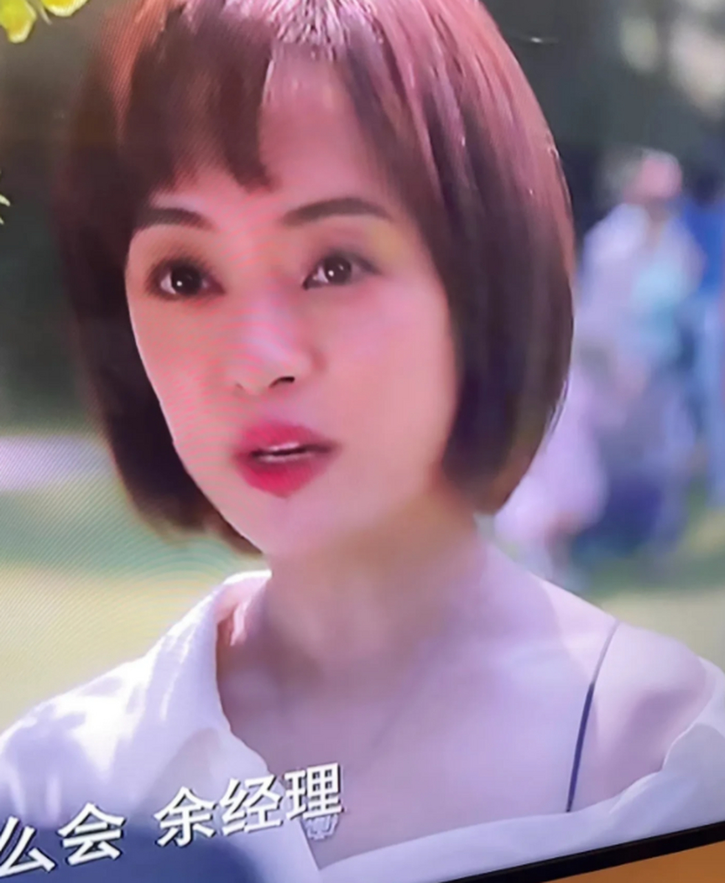 明星最基本的直角肩一点也没有哇.