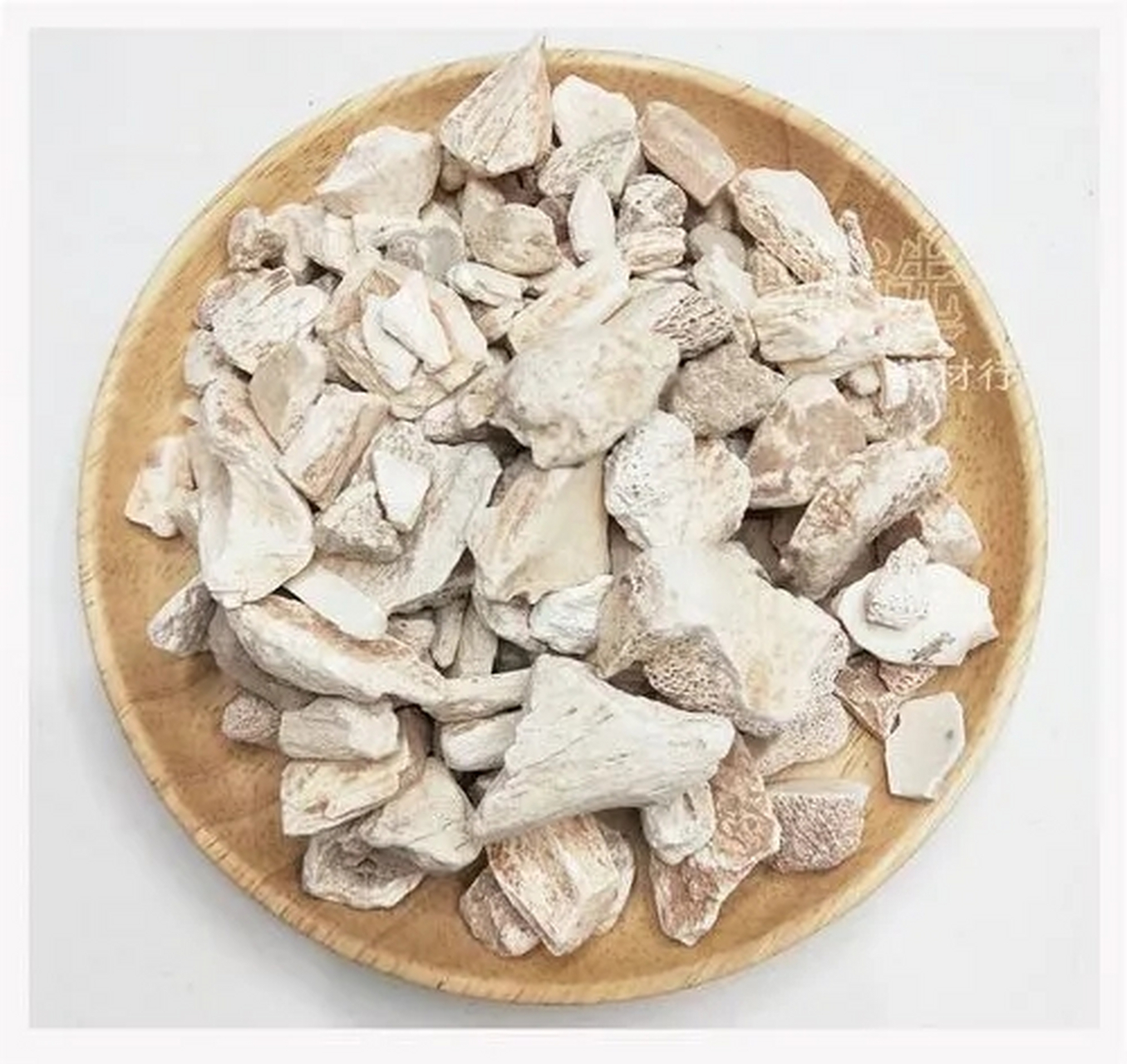 中药生龙骨功效解析:敛汗涩精,生肌敛疮【仅供参考】  中药生龙骨:性