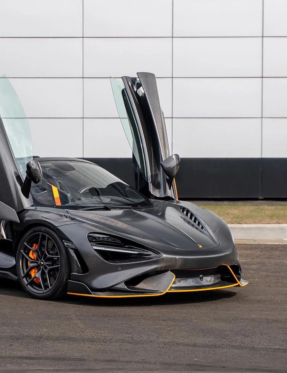 不拘一格,尽显 mansory 魅力:迈凯伦 765lt 风采鉴赏 迈凯伦765lt以其