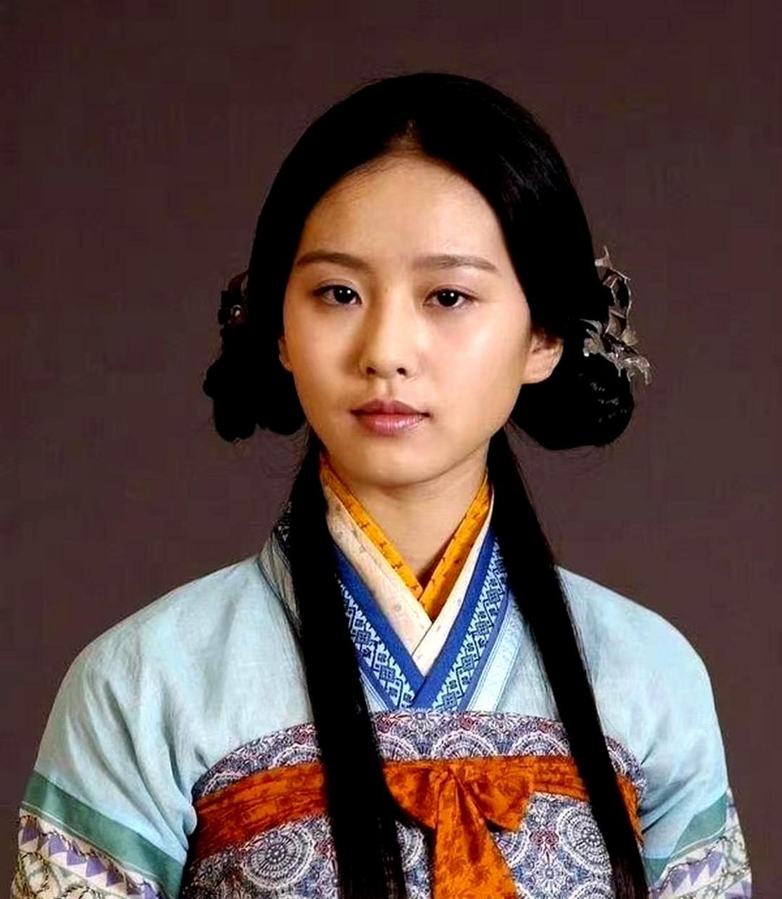 刘诗诗以前的官方照片过于朴实无华.