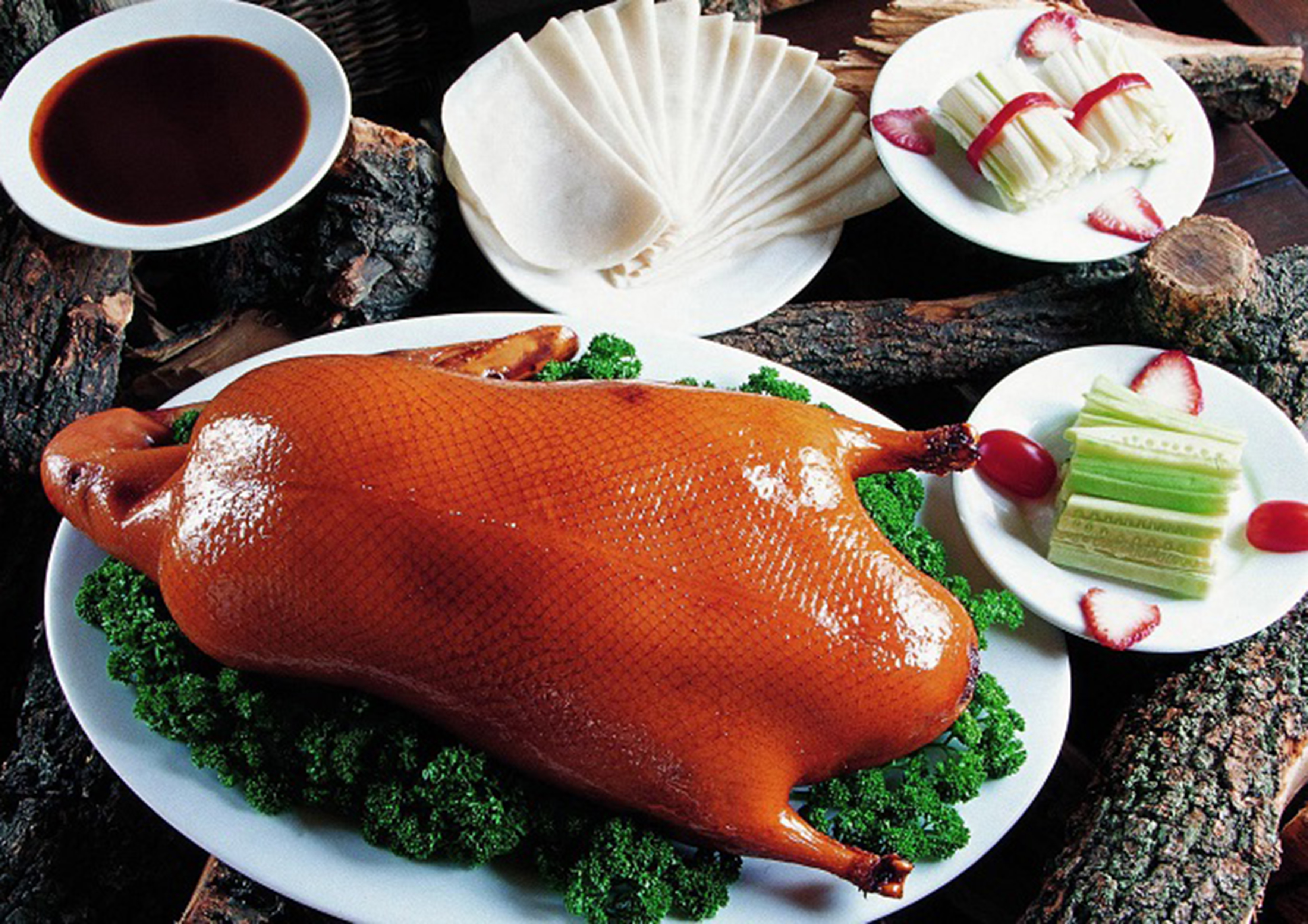 北京烤鸭可以说是中国最著名的鸭子美食之一,衙用