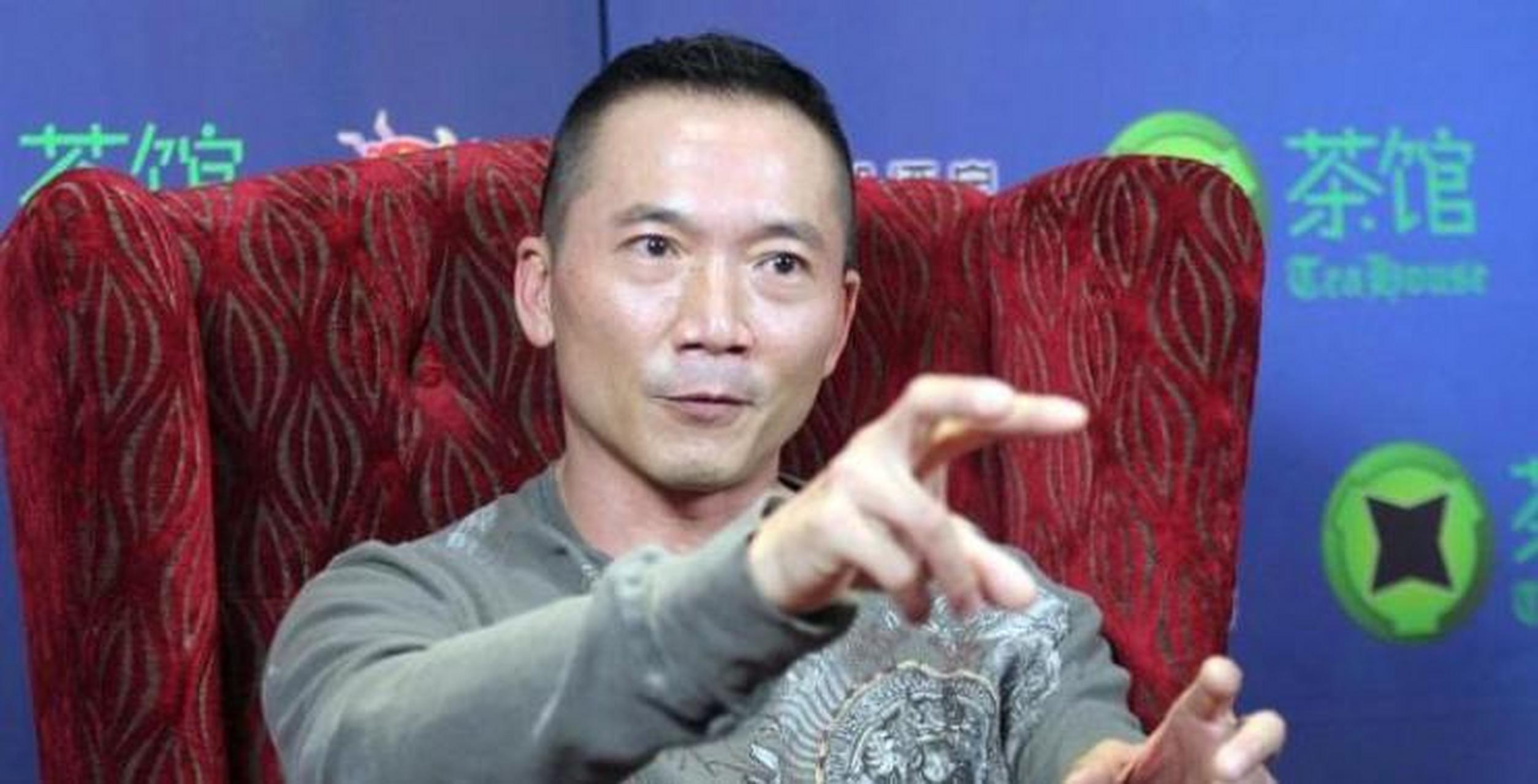 邹兆龙谈拍戏,很多年都演不红,刚演周星驰戏就被骂红了 相信对于很多