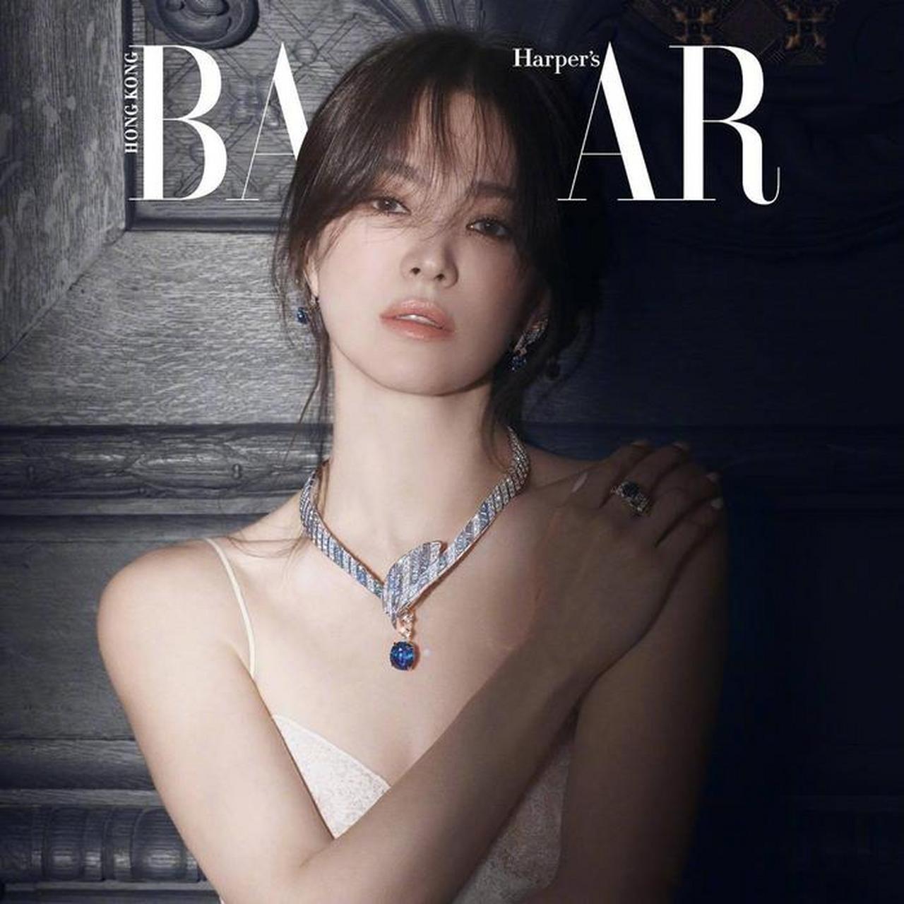 近日,harpers bazaar携手宋慧乔拍摄时尚芭莎七月刊封面.