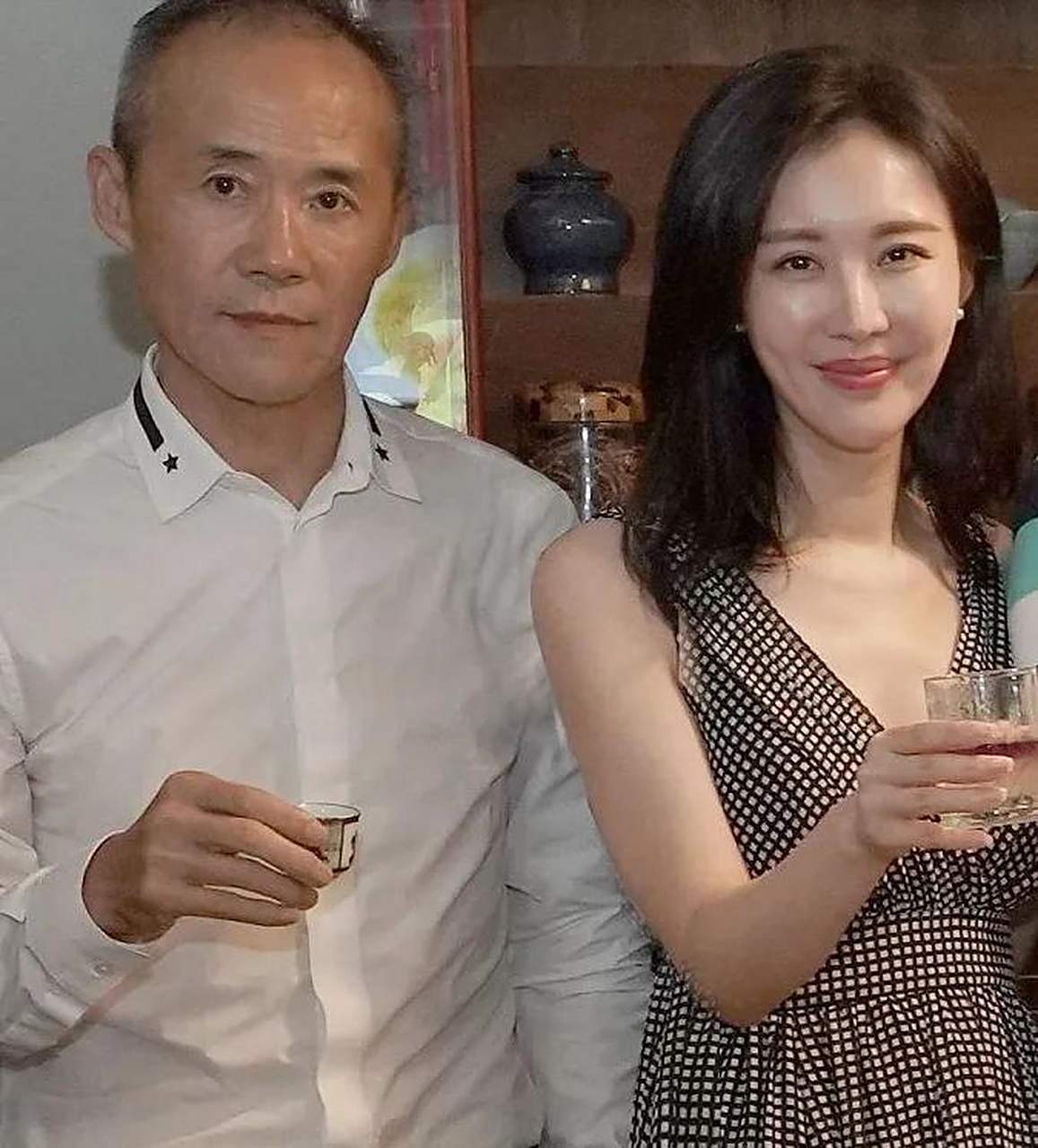 王石和田朴珺的分开太符合常理了.一,年龄相差30岁,10年前田朴珺才32