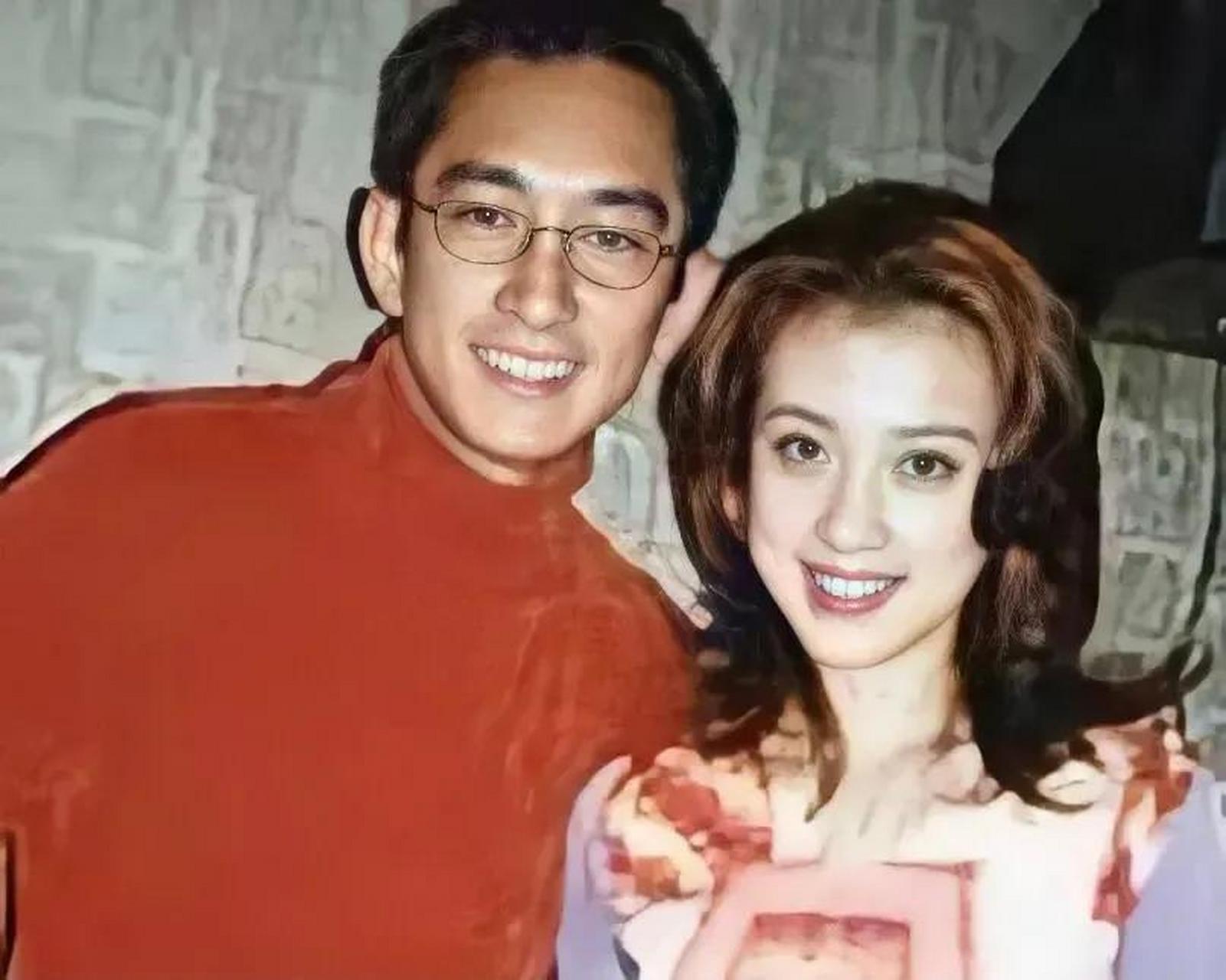 很多人可能不知道,金巧巧和吴启华曾经相恋七年.