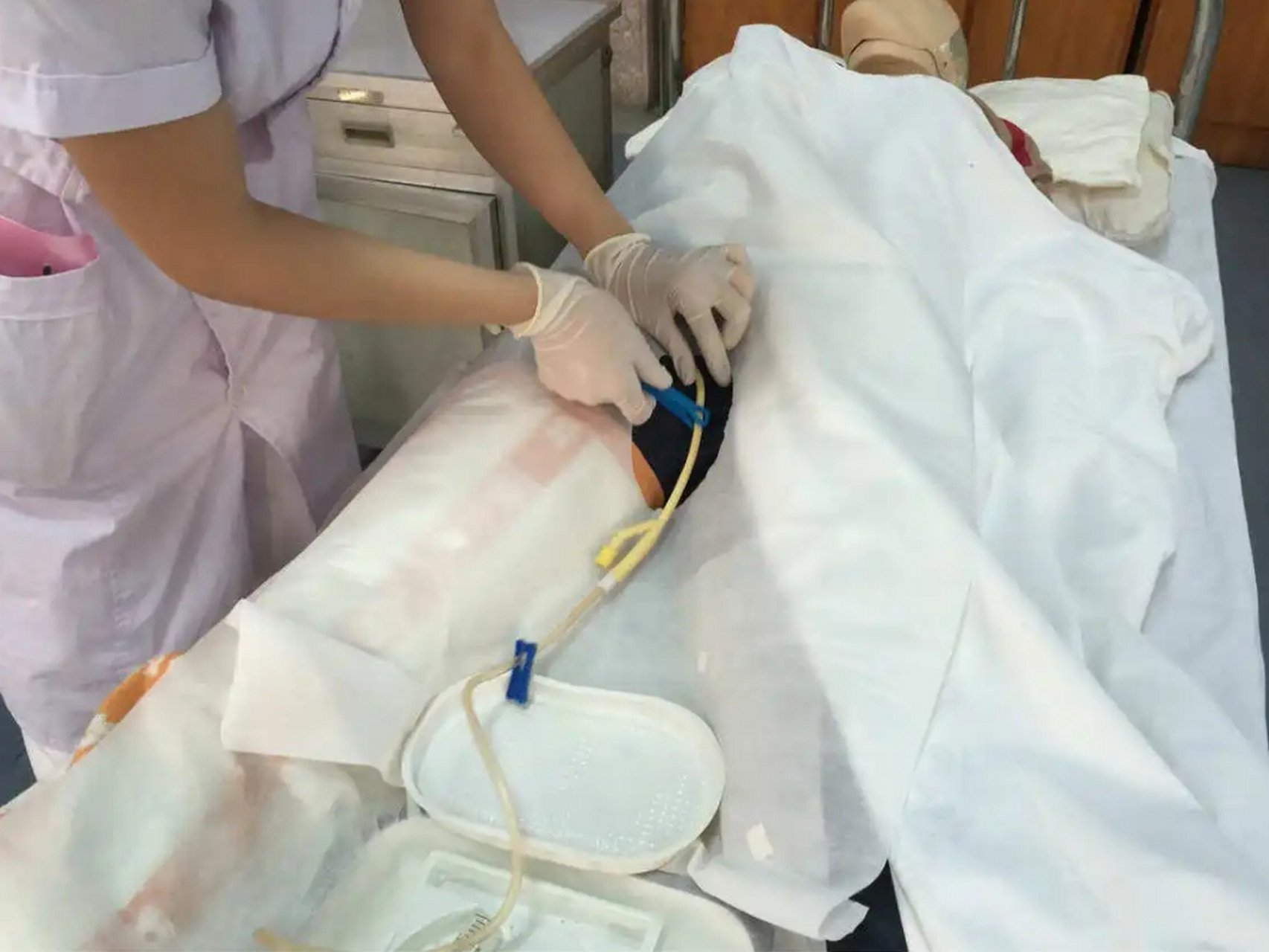 有好消息要告诉大家!"助医宝护理站"终于开通了上门导尿服务!