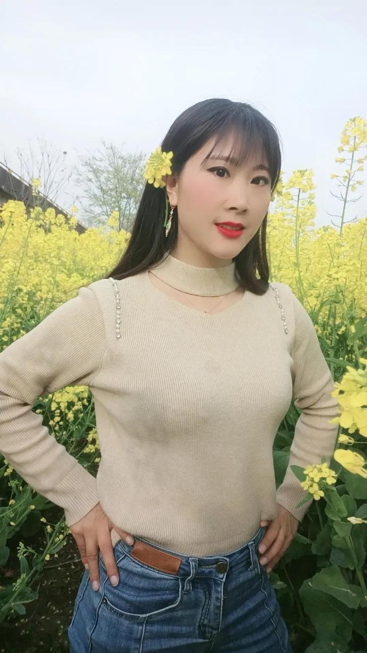 农村留守小媳妇,大家喜欢吗