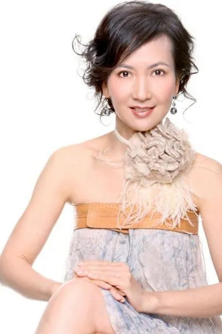 1985年,27岁的陈美琪刚刚怀孕,关之琳就插足了她与富商马清伟6年的