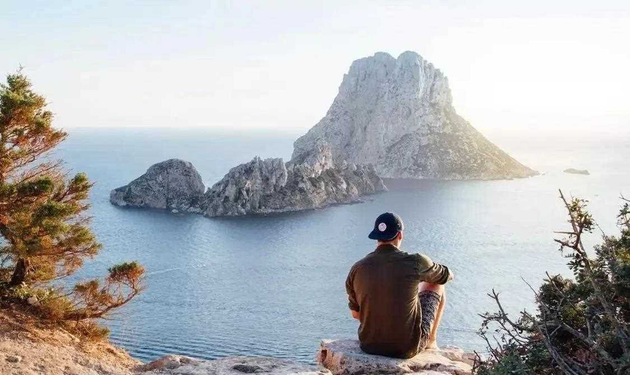 《男人四十》 不惑之年似白头,[骷髅] 借酒浇愁多烦忧.