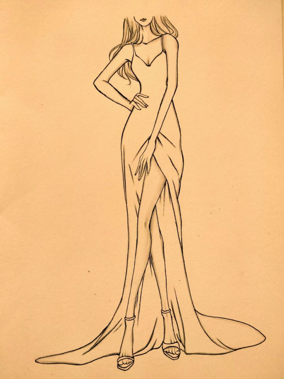 美女礼服简笔画  想自学画画,你可以尝试使用一些简单的绘画工具和