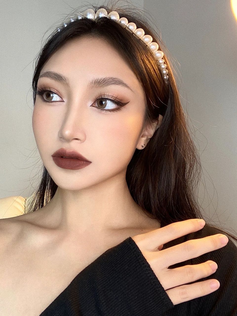 复古猫眼轻欧美妆平行四边形眼妆 3倍大眼的复古猫眼妆 秋冬妆容红