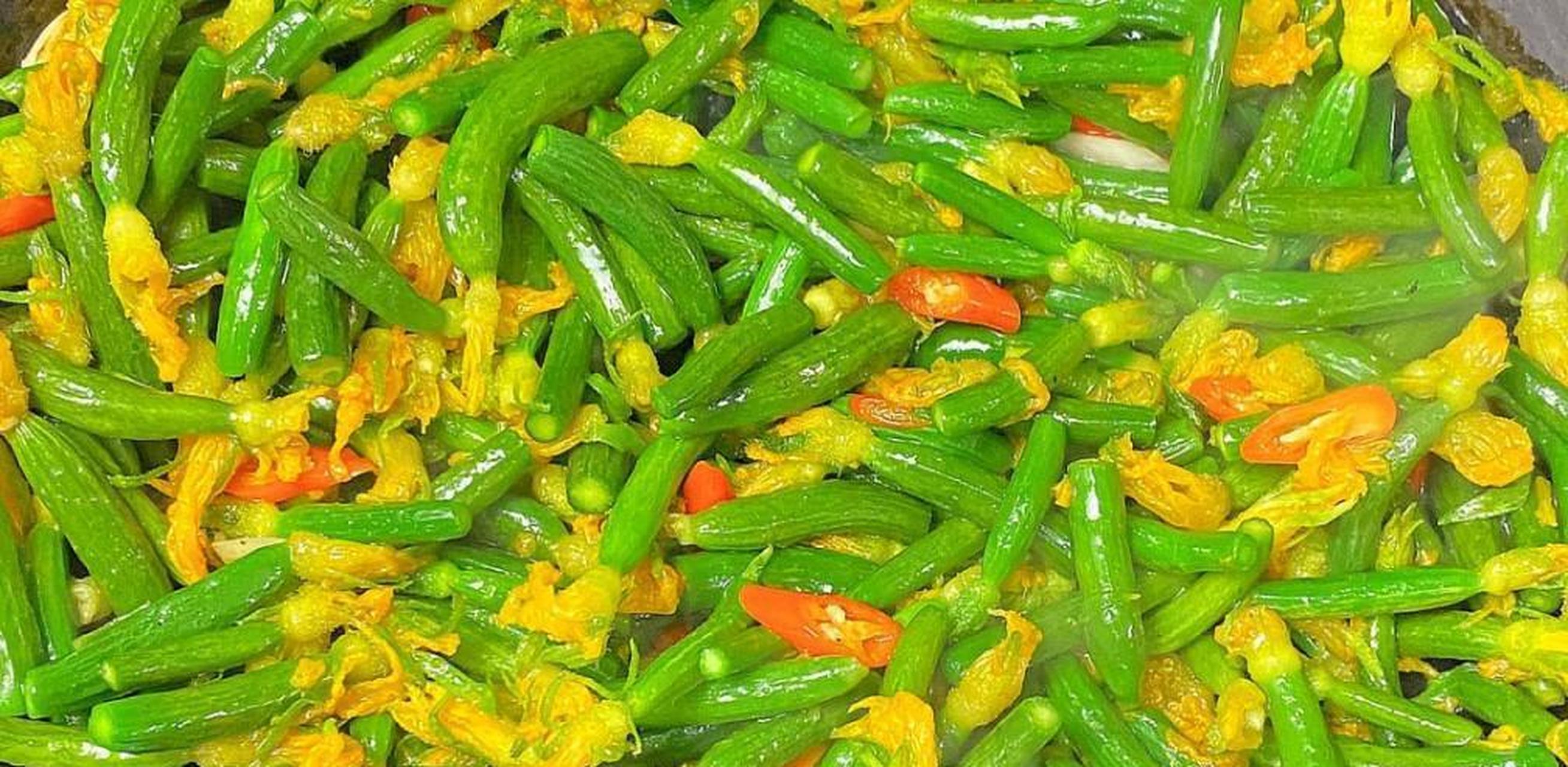 97在饭店炫了一次念念不忘炝炒小黄瓜花7515  #奇趣美食嘉年华