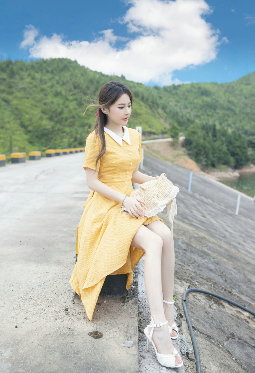 美女##模特##高清美女# 出镜:鱼子酱