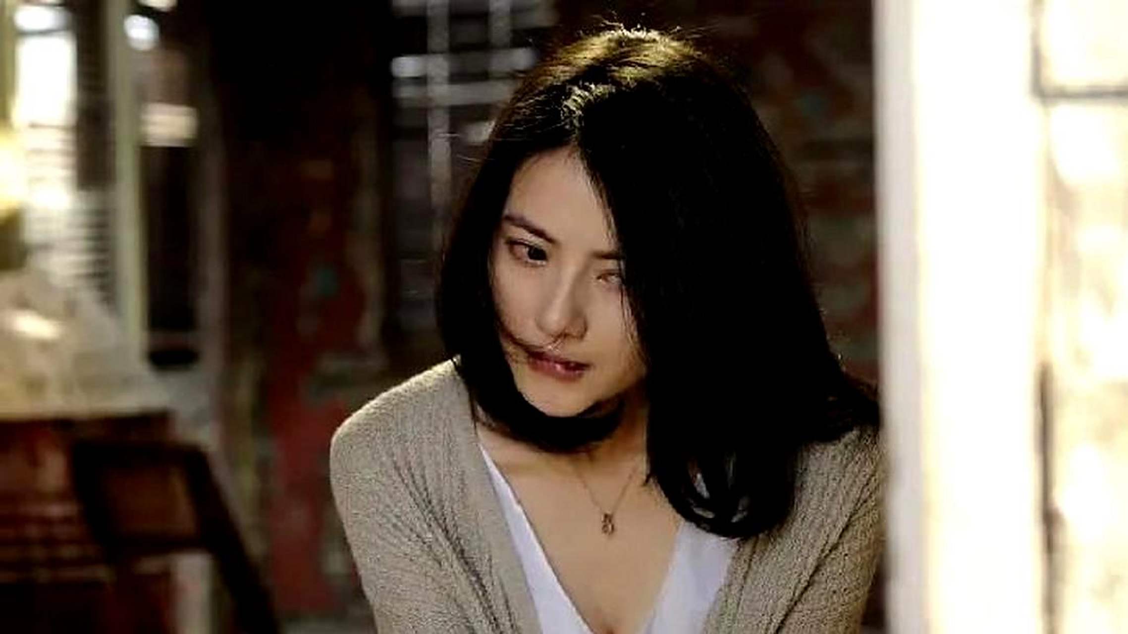 《搜索》剧照展现了高圆圆颜值的巅峰状态.