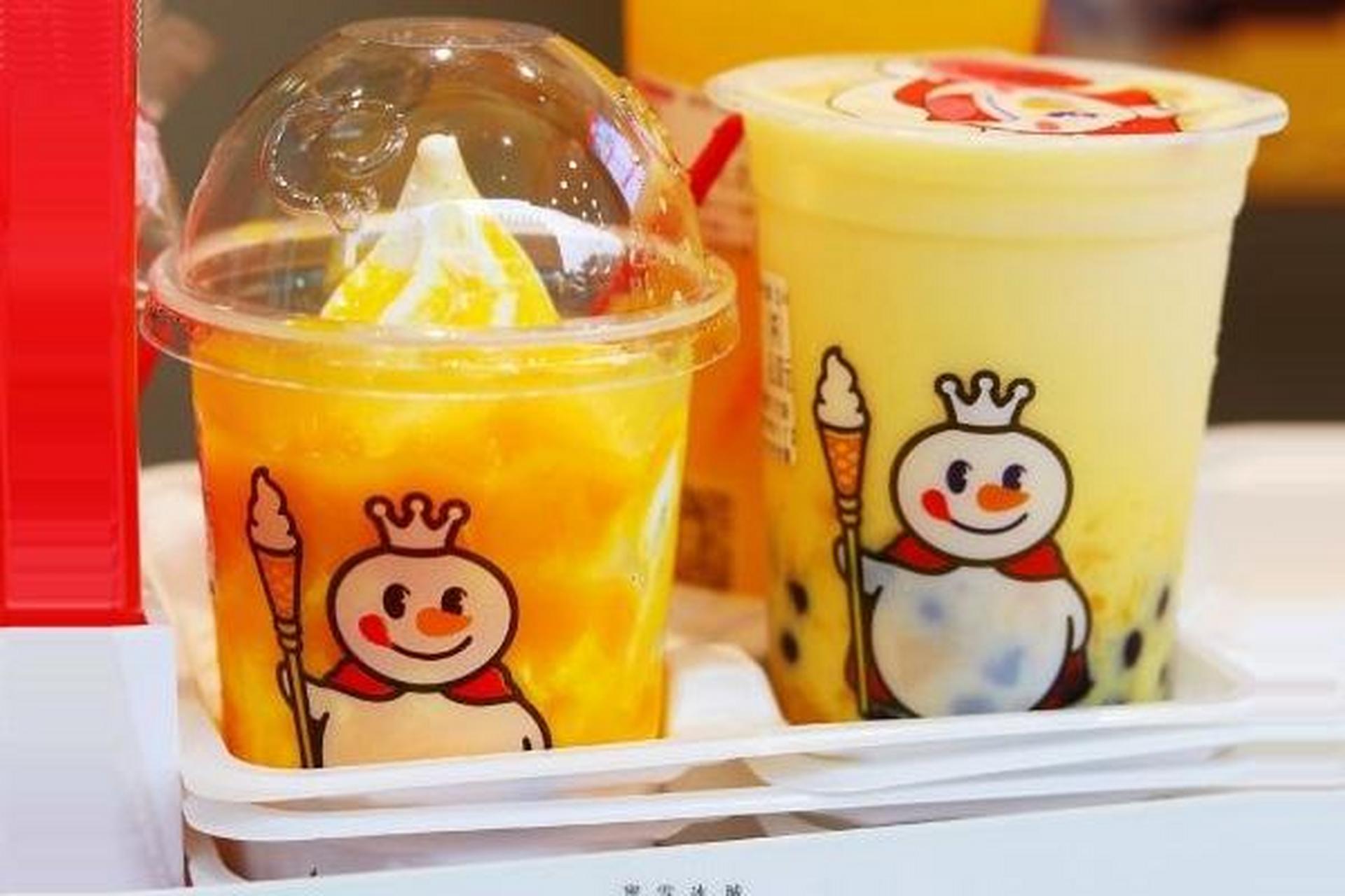 蜜雪冰城奶茶的加盟费在7000—11000元,店铺面积可大可小,在江苏