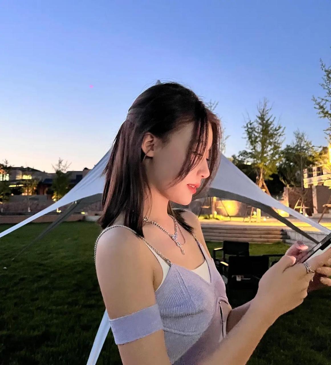 张雅卓清楚可爱性感迷人型美女