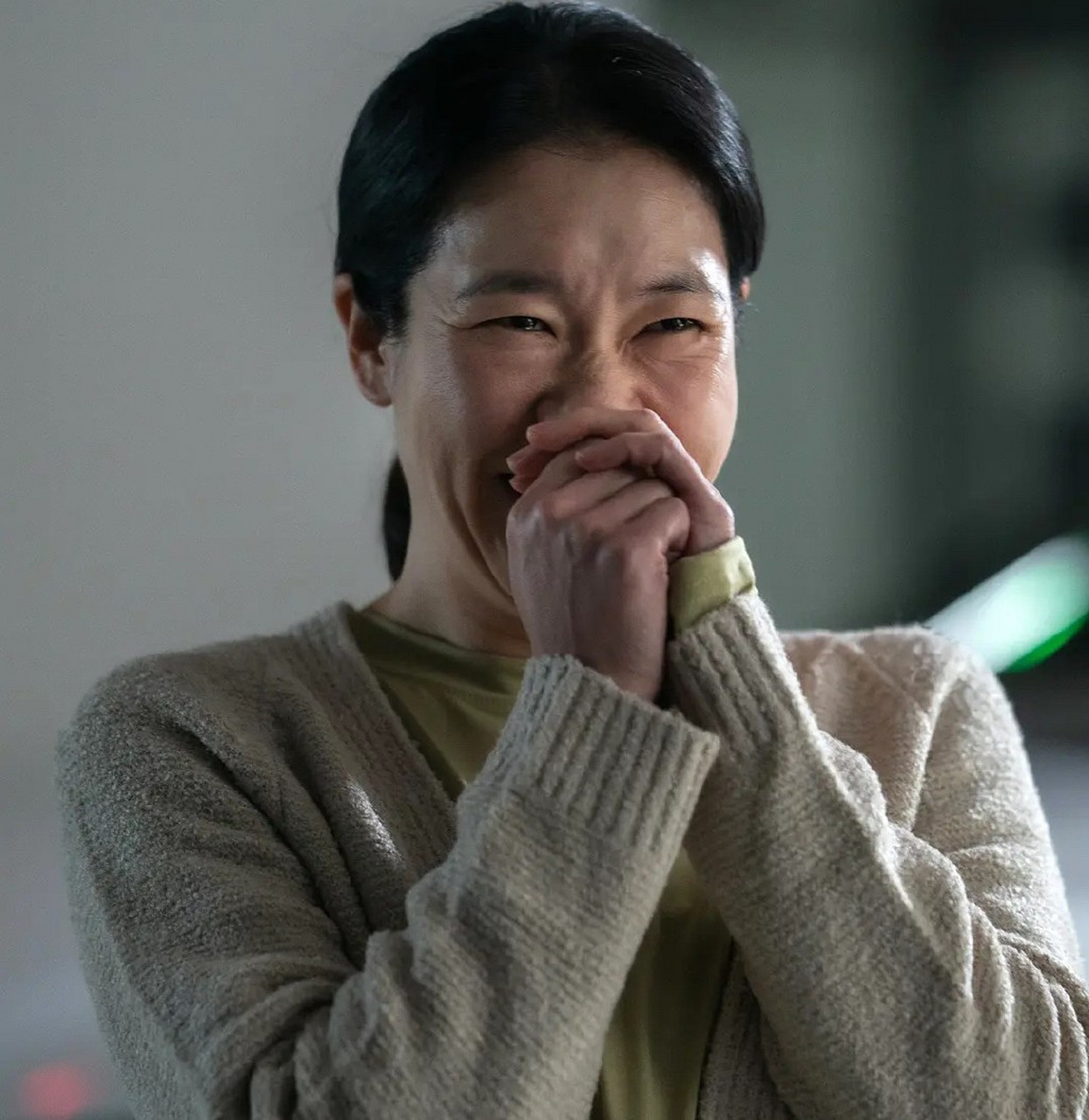 【《黑暗荣耀》妍珍和大婶同时入围百想最佳女配角】