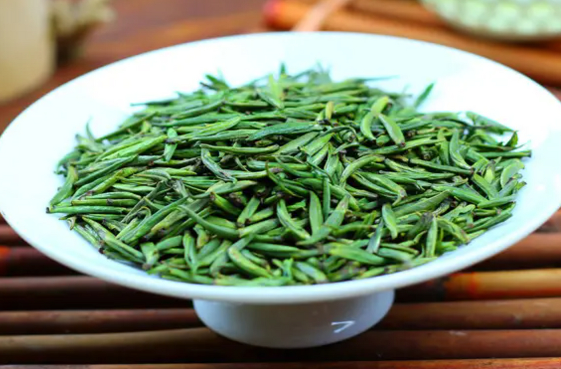 竹叶青茶是绿茶,是我国四川乐山的特产名茶.