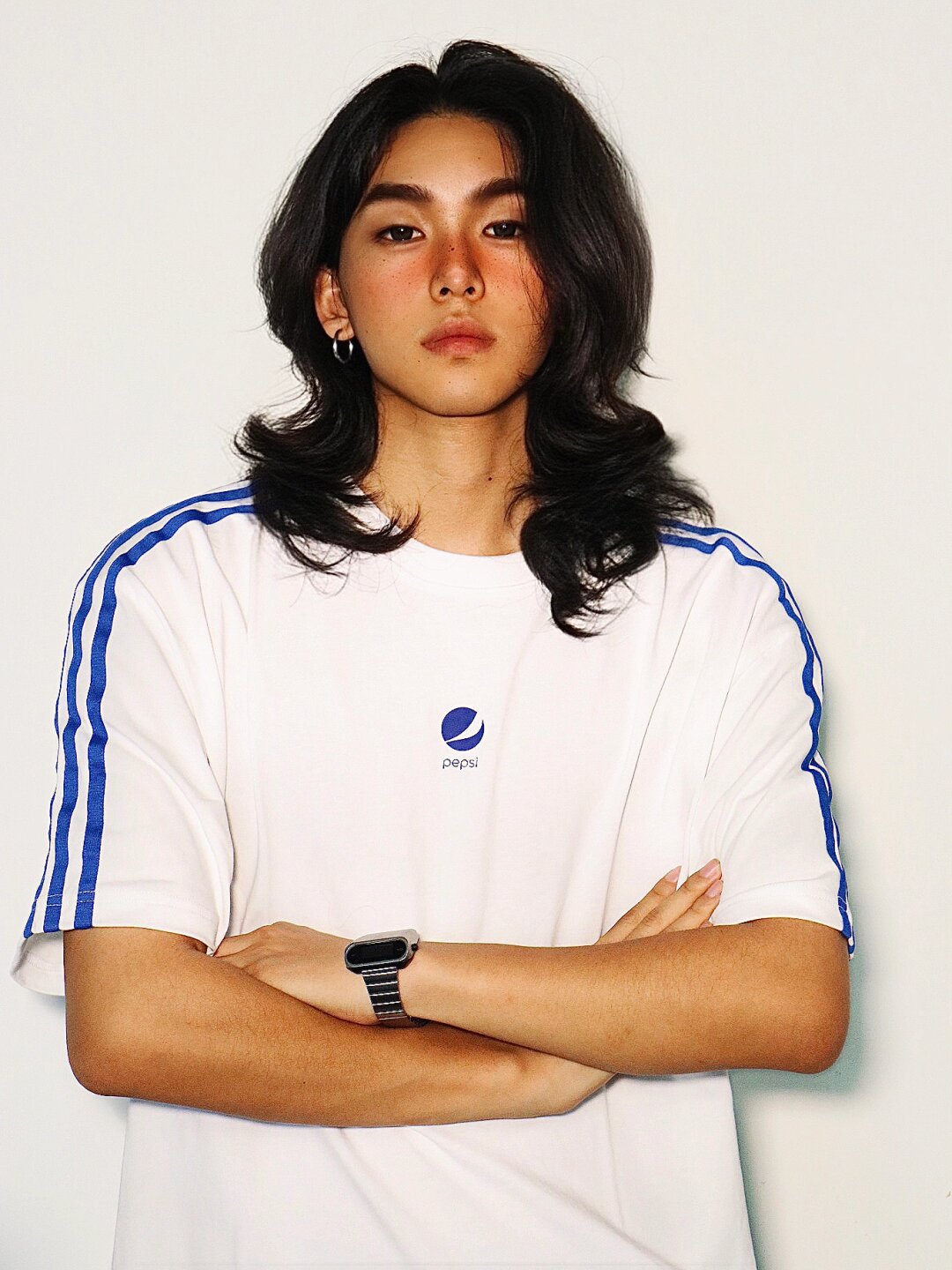 黑皮单眼皮厚嘴唇的人