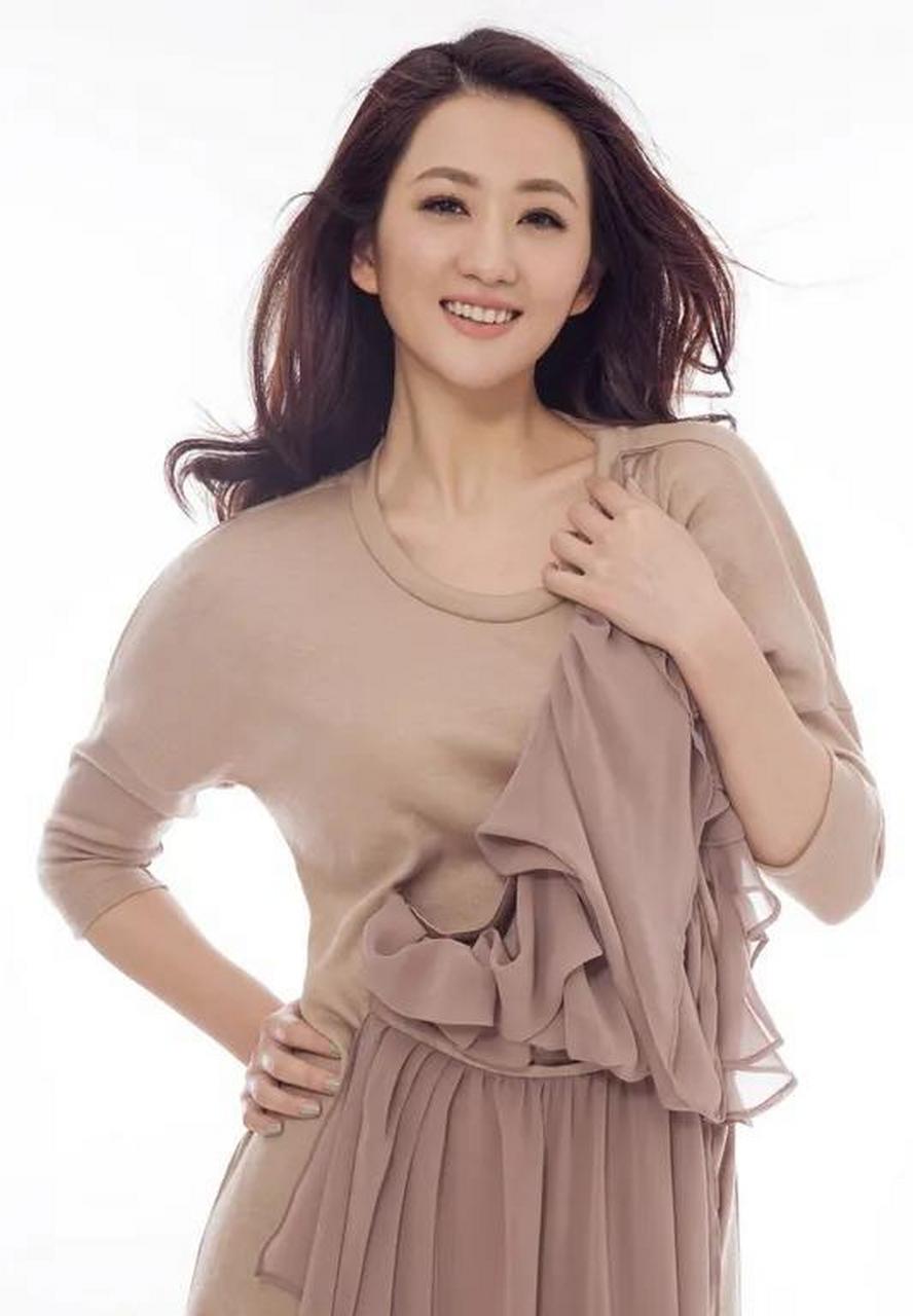 茗洋娱乐—美女明星-李玥