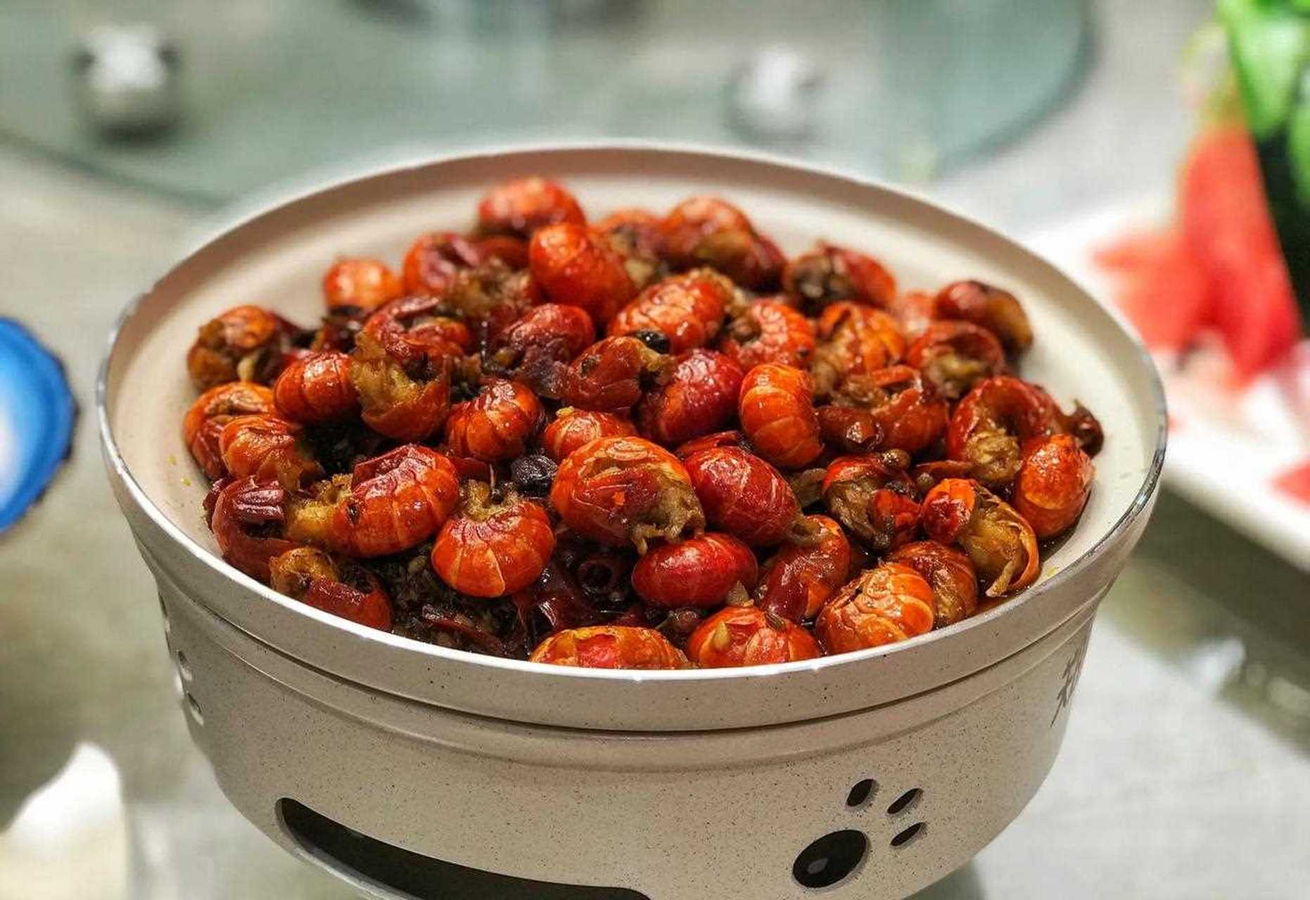 【何君探店·郑喜旺】来自新密的知名夜市品牌郑喜旺烧烤,在郑州的第