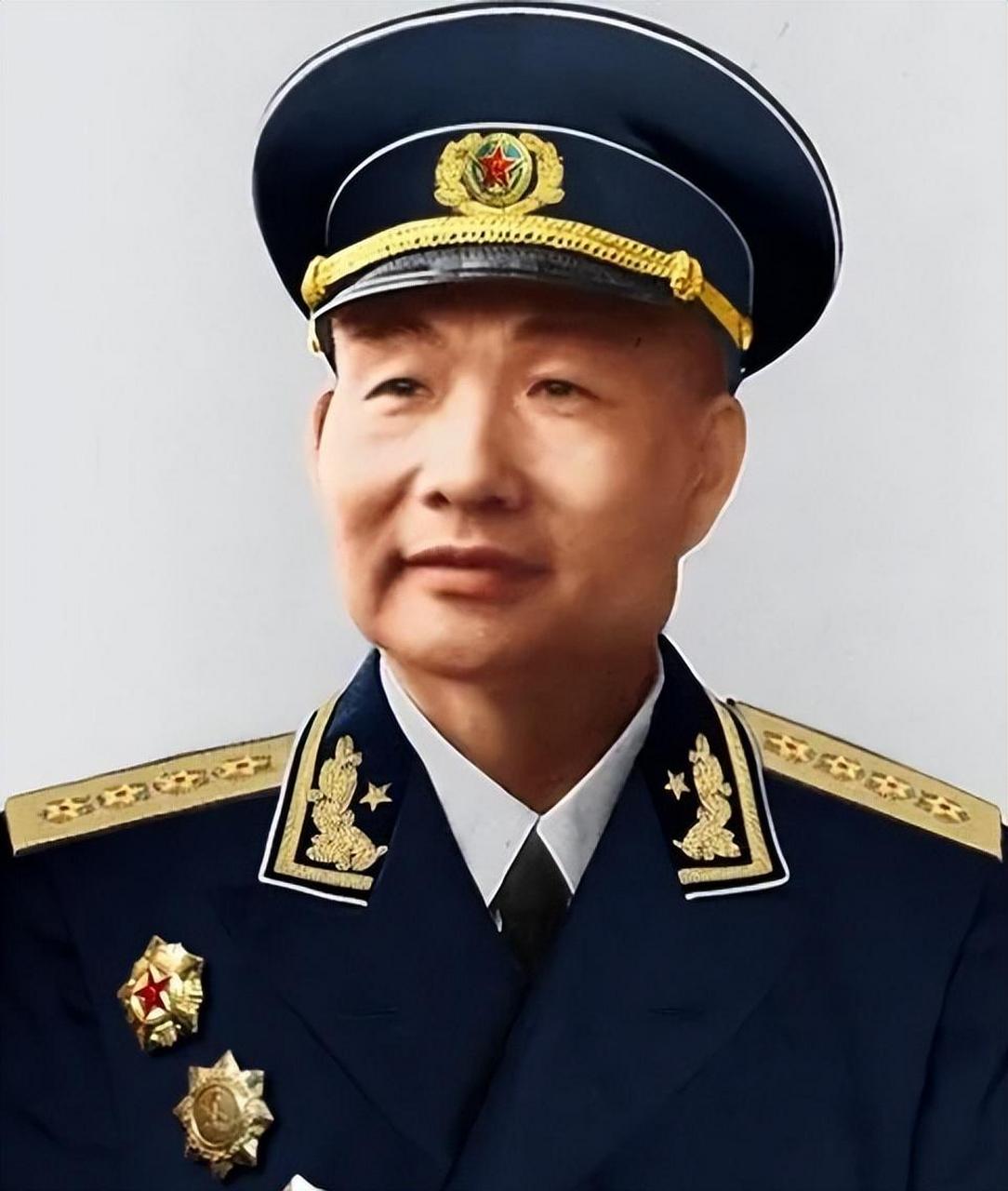 1948年郑洞国被俘后,提出3个要求,肖劲光:同意.