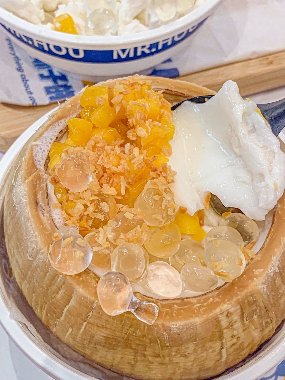 刷爆深圳美食圈的豪叔椰冰来成都啦! 我必须安利深圳这家网红冰店!
