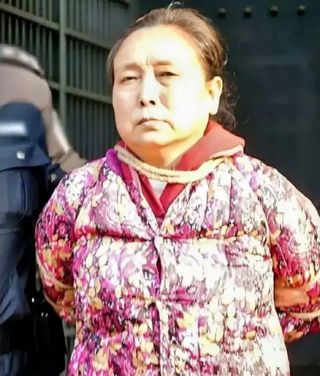 女毒贩杨克莲,二十多岁加入贩毒团伙,面临死亡没有表情.