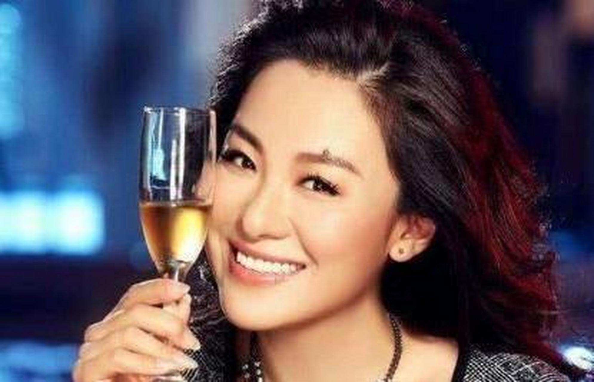 沈傲君和李保田搭戏,获张国立赞赏,现在生活得怎么样?