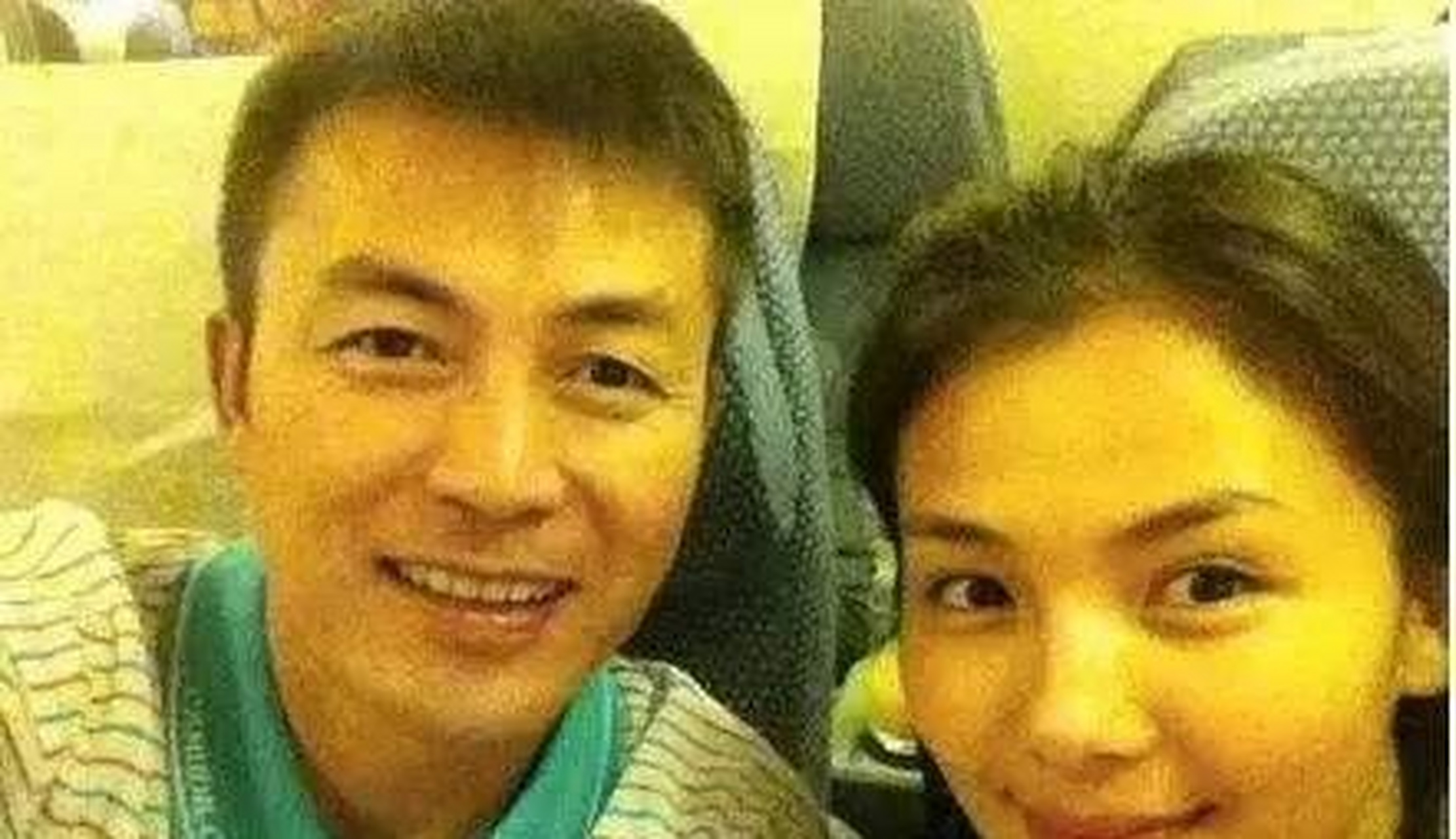 刘涛与李玮珉的相遇是在飞机上.