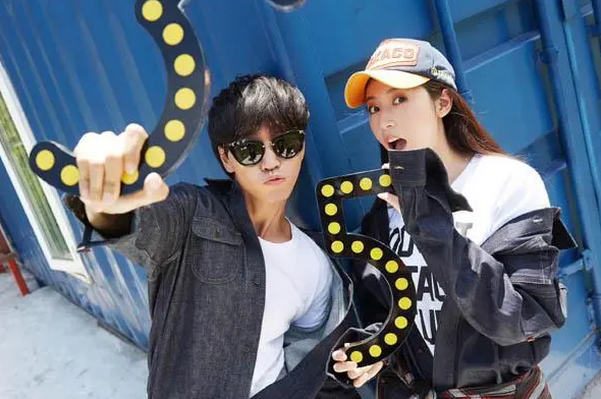 【周雨彤韩火火 谁还没几个损友呢】近日,演员周雨彤分享韩火火等好