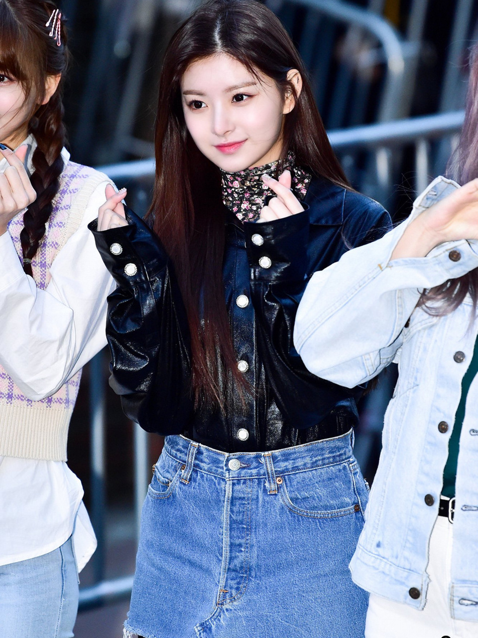 每日穿搭 乐华在韩发展艺人-王怡人音乐银行 上班私服穿搭分享