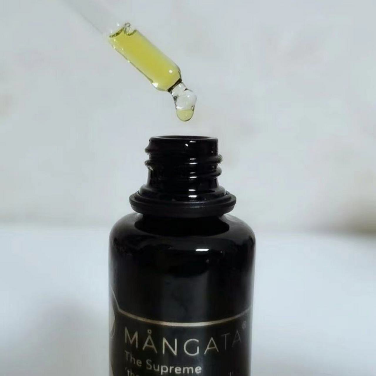 mangata至尊极上精华油 30ml mangata这款精华油虽然没有主线holistic