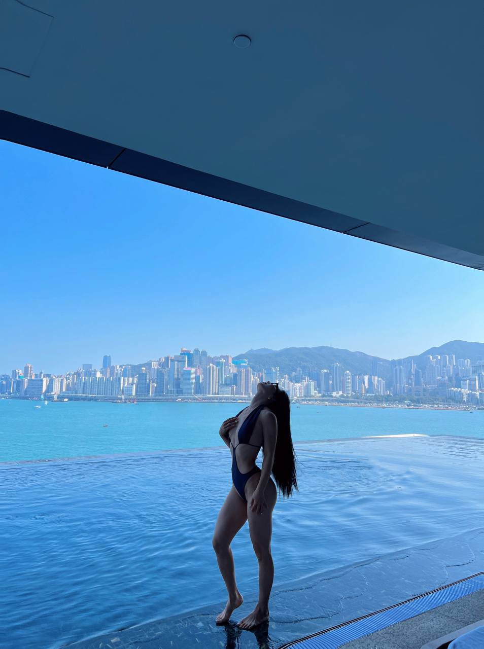 香港运动女网红比基尼秀身材,太霸道了!