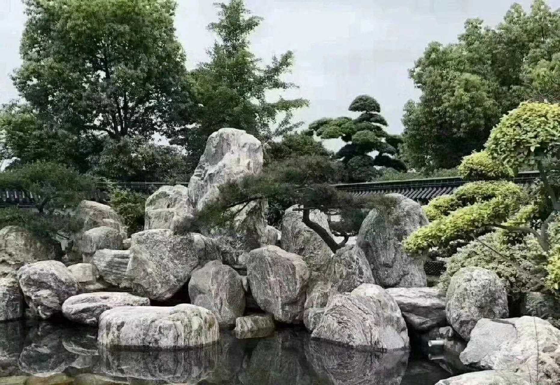 泰山石假山造景,鱼池驳岸!